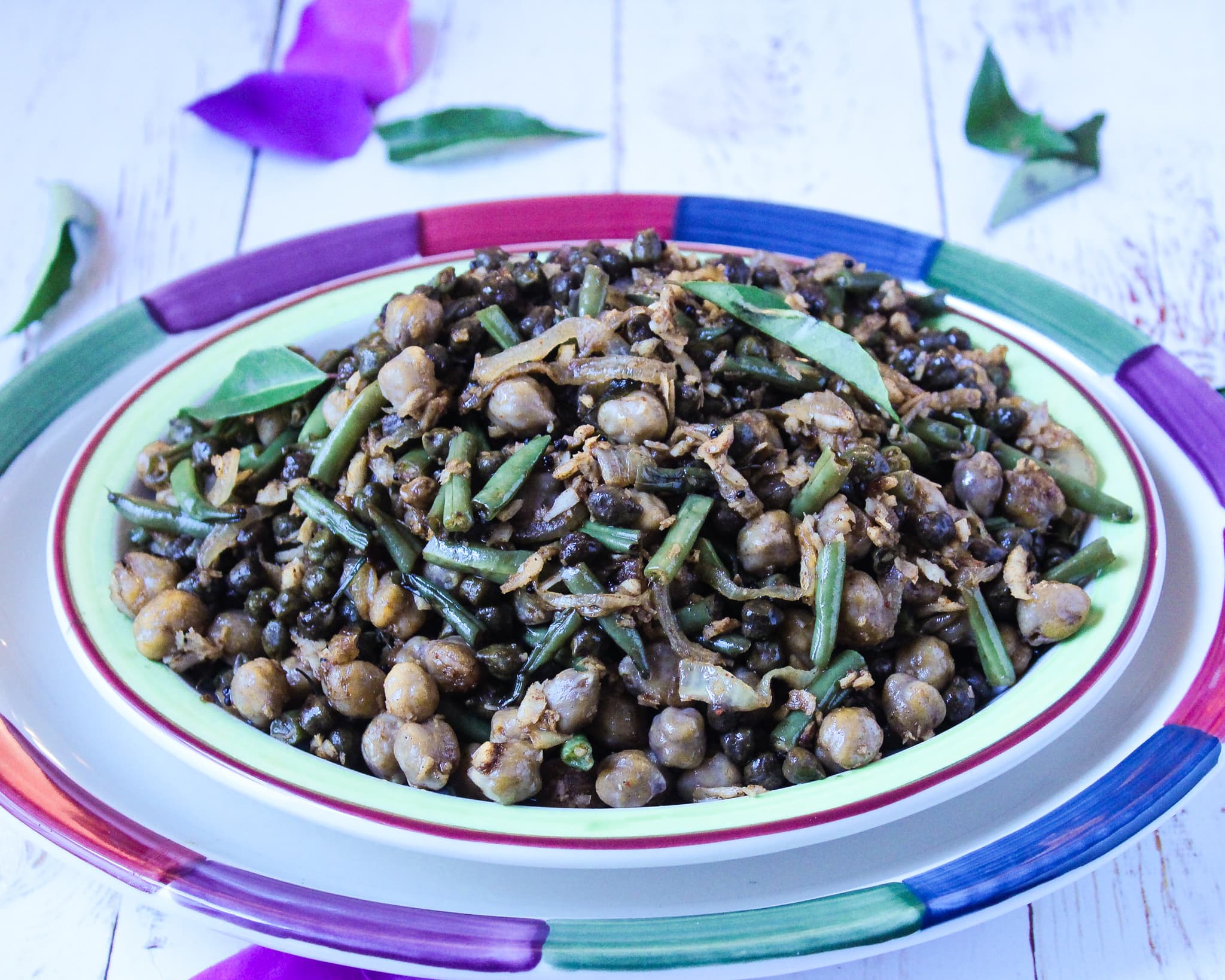 Chana Fugad cu Mazăre și Cocoșă