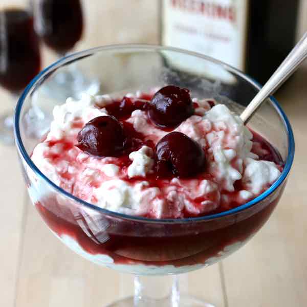 Risalamande - Puding de orez danez cu alune și cireșe acrișoare