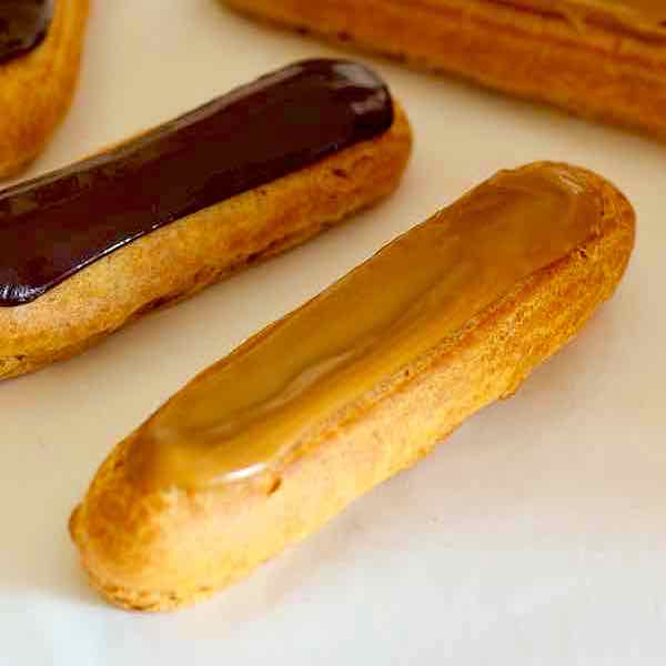 Éclairs de cafea și ciocolată