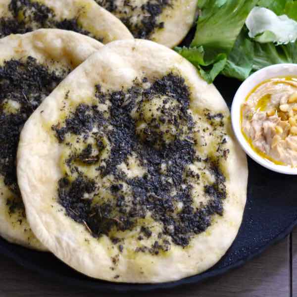 Mana'eesh (Man'oushé) - Pâine plată tradițională libaneză