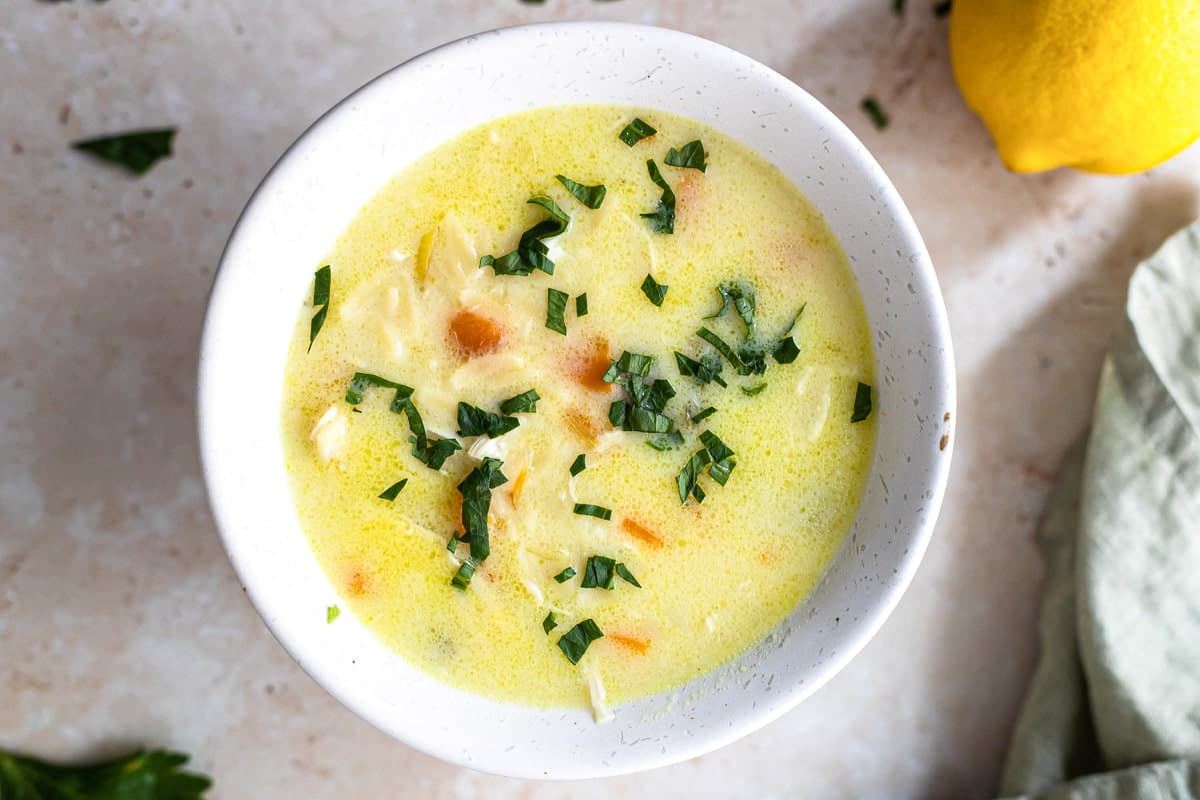 Supă Avgolemono cu Pui și Lemn