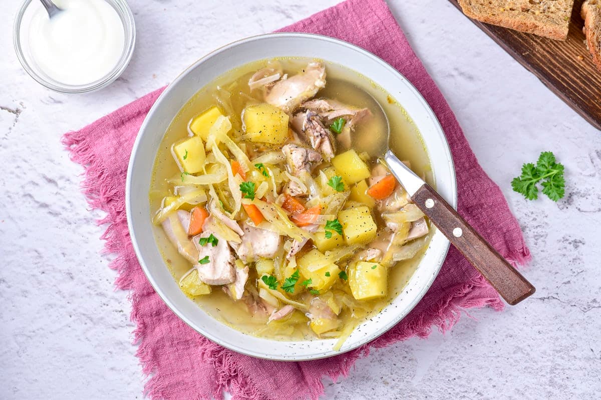 Supă de varză Shchi (rețetă rusă)