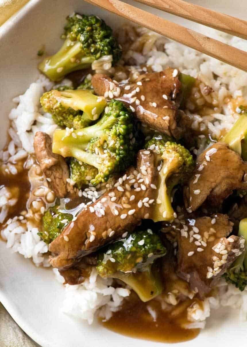 Carne de vită chinezească cu broccoli