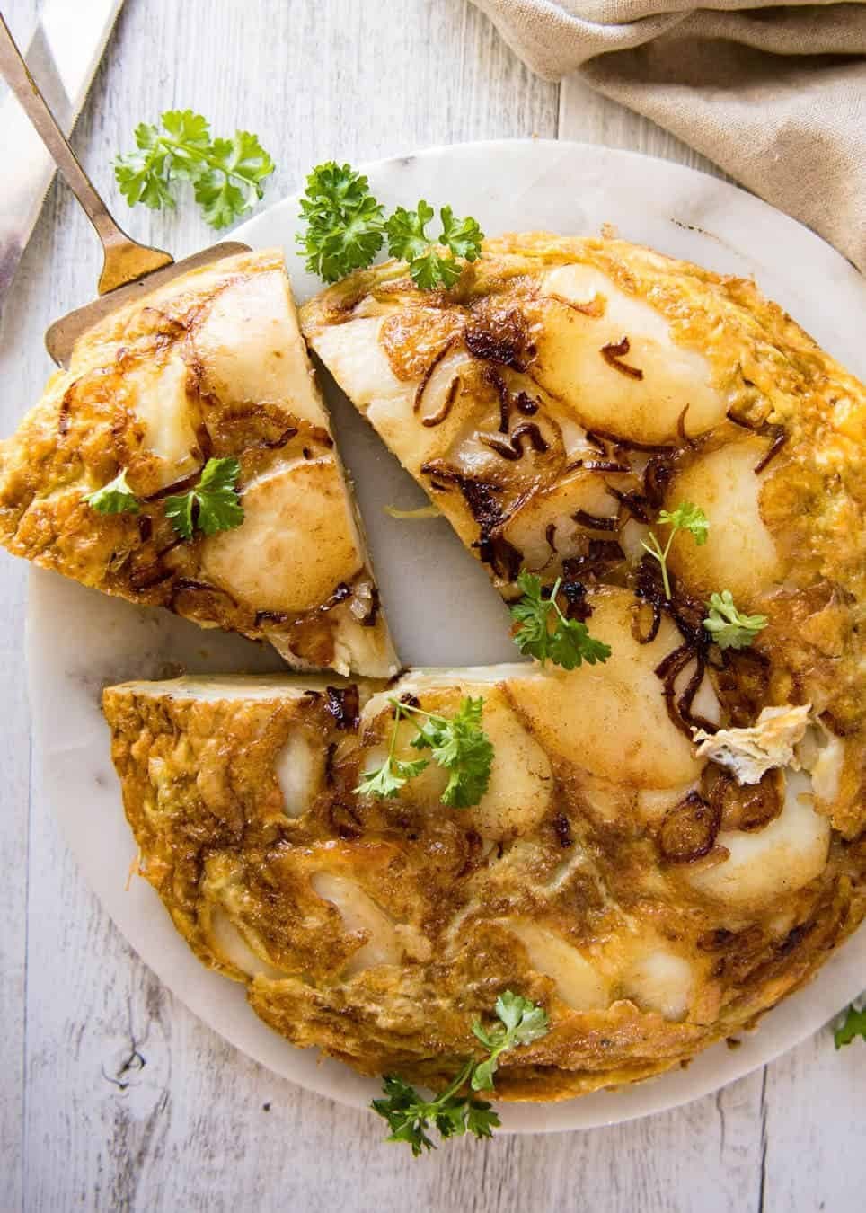Omeletă spaniolă (Tortilla de cartofi)
