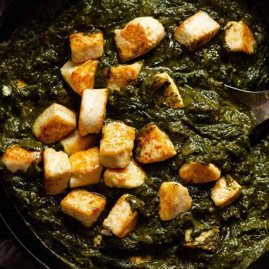 Palak Paneer - Curry de Spanac Indian cu Brânză Proaspătă Preparată