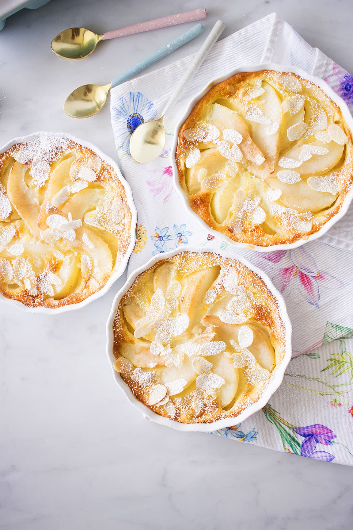 Clafoutis cu Pere și Alune