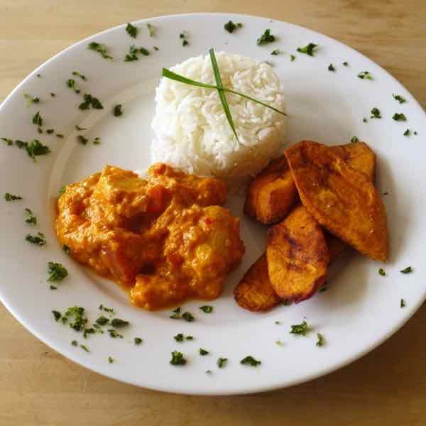 Pollo en Salsa de Coco