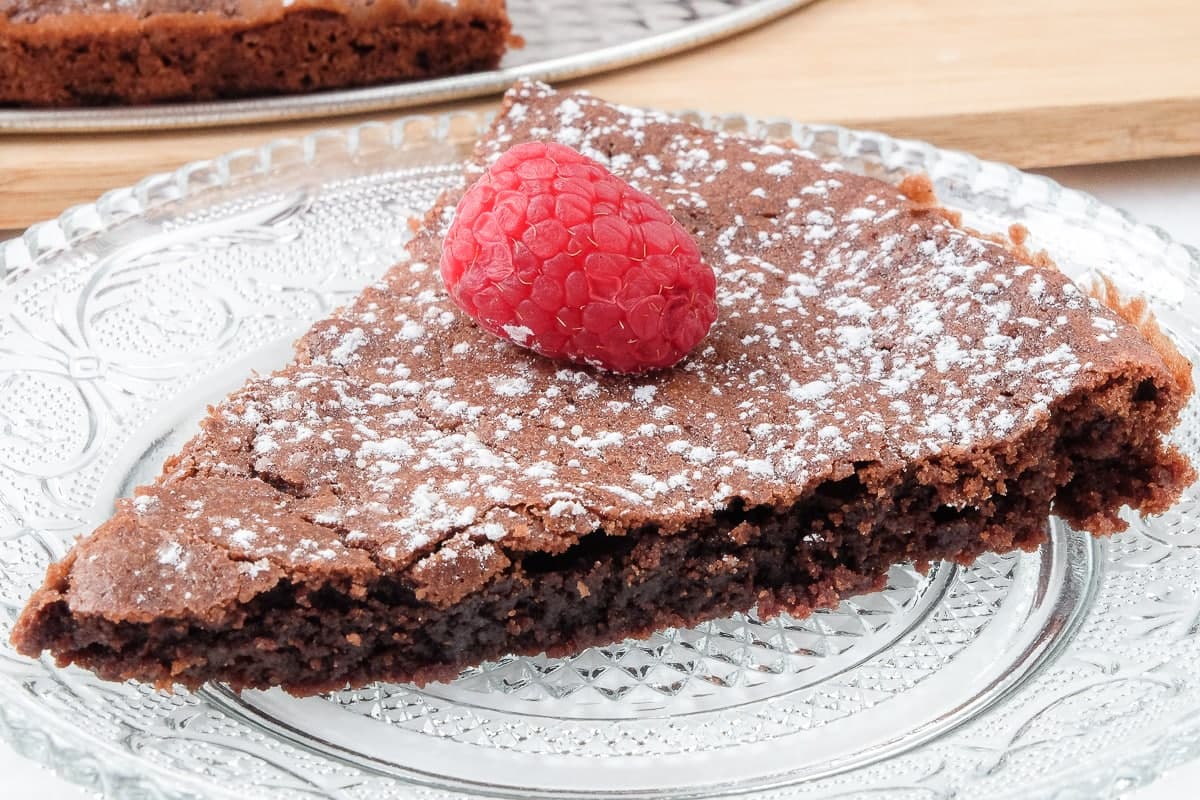 Kladdkaka (Swedish Sticky Chocolate Cake)