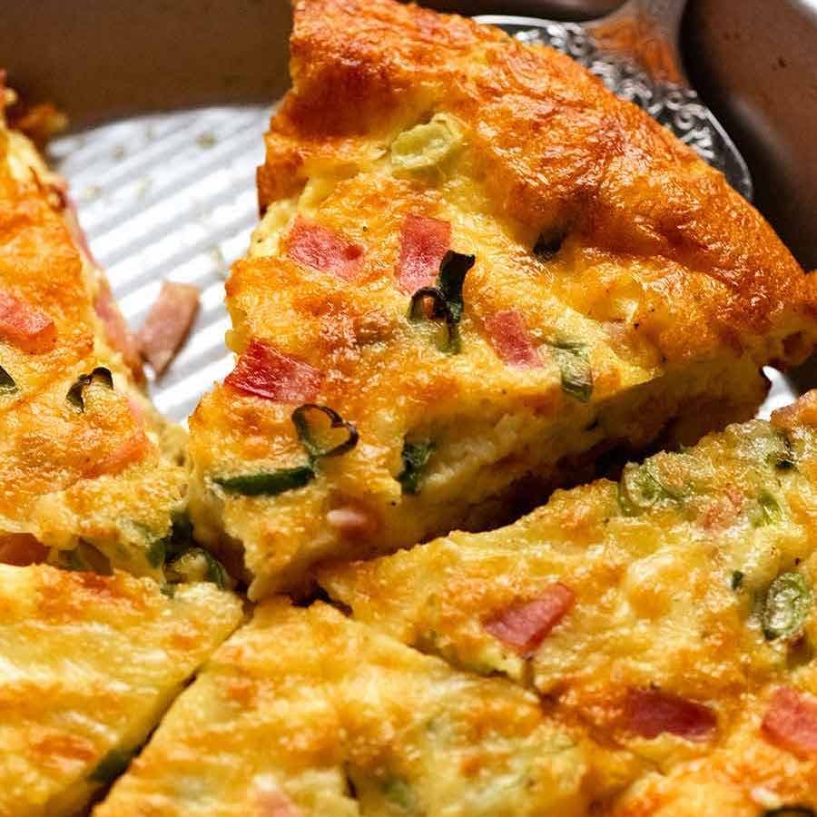 Crustless Quiche cu Șuncă și Brânză