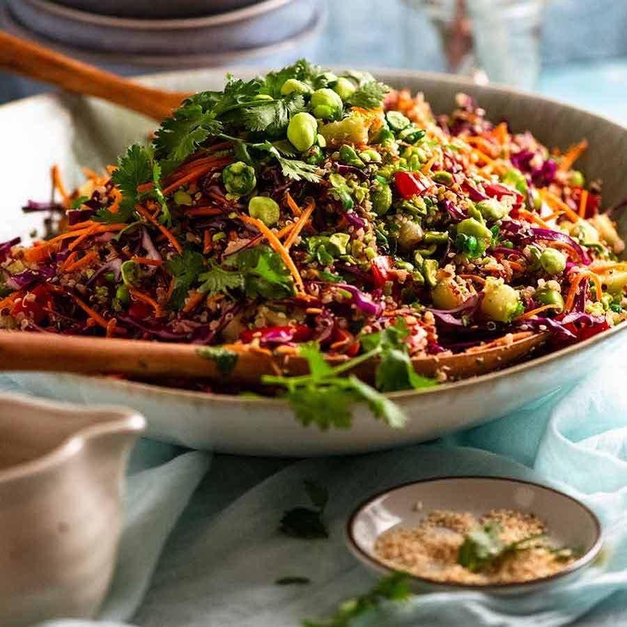 Salata de Quinoa cu Gust Asiatic